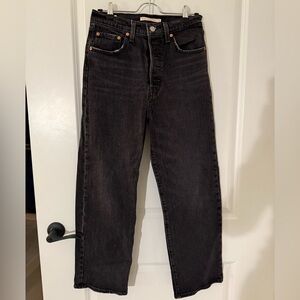 Levi's Women's Charcoal Straight Leg Jeans